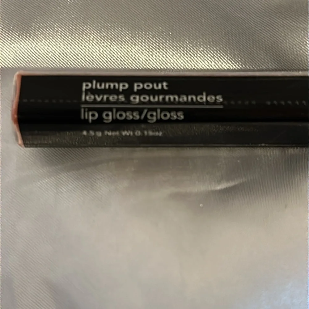 Avon “plump pout”